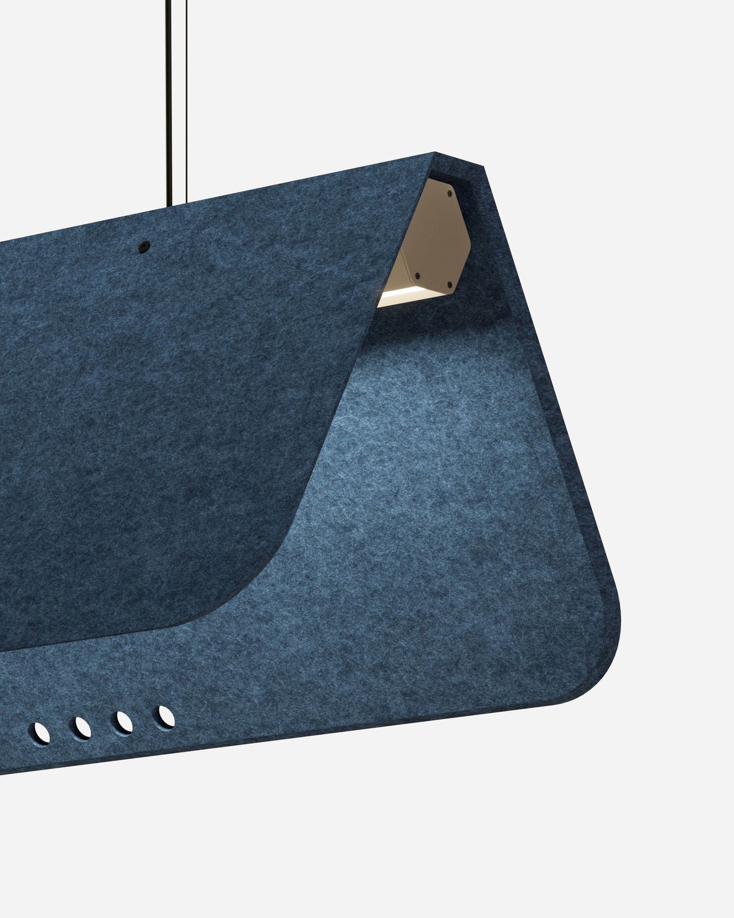 KUNTUR est un luminaire acoustique suspendu ON-OFF de la collection KALLMA