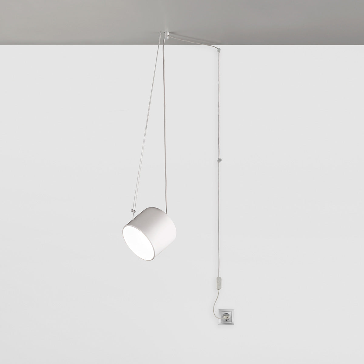 Suspension minimaliste Paco