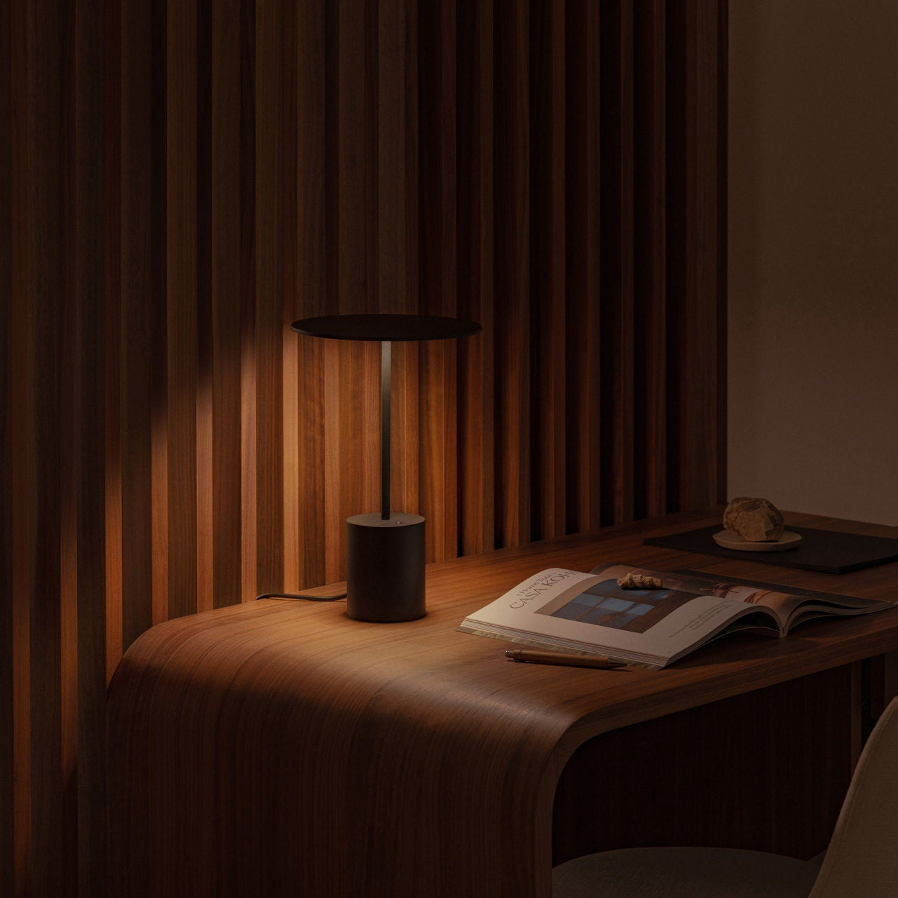lampe-portable-yoru-big-noir