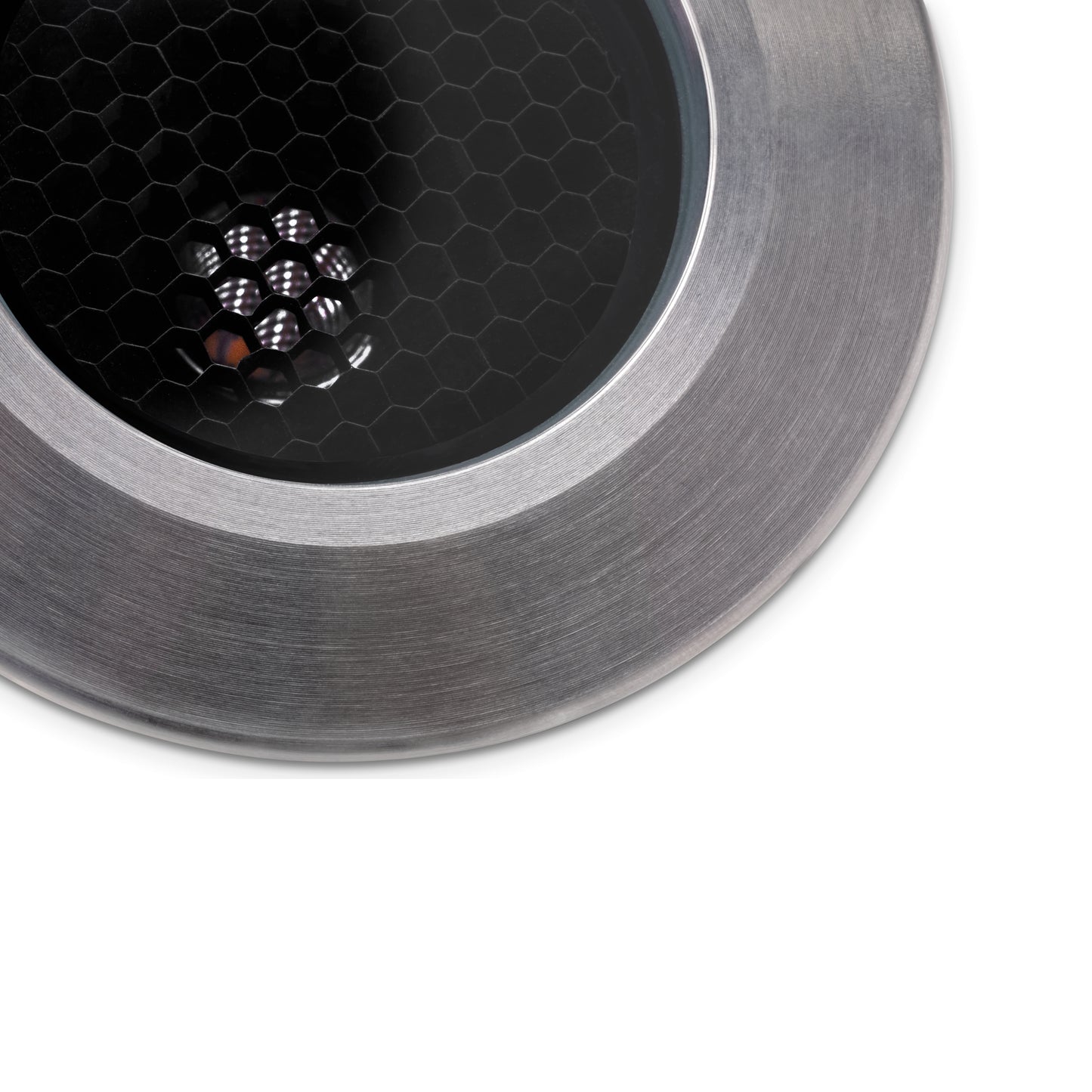 luminaire-dark-honeycomb-details-outdoor
